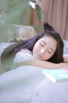 剥开两边打花蒂小哭包图片